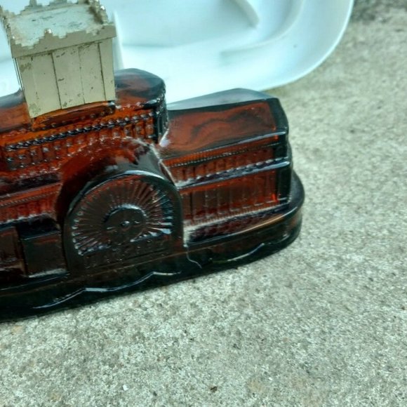 Vintage Avon "NATCHEZ Decanter Steamboat Glass - Picture 4 of 12